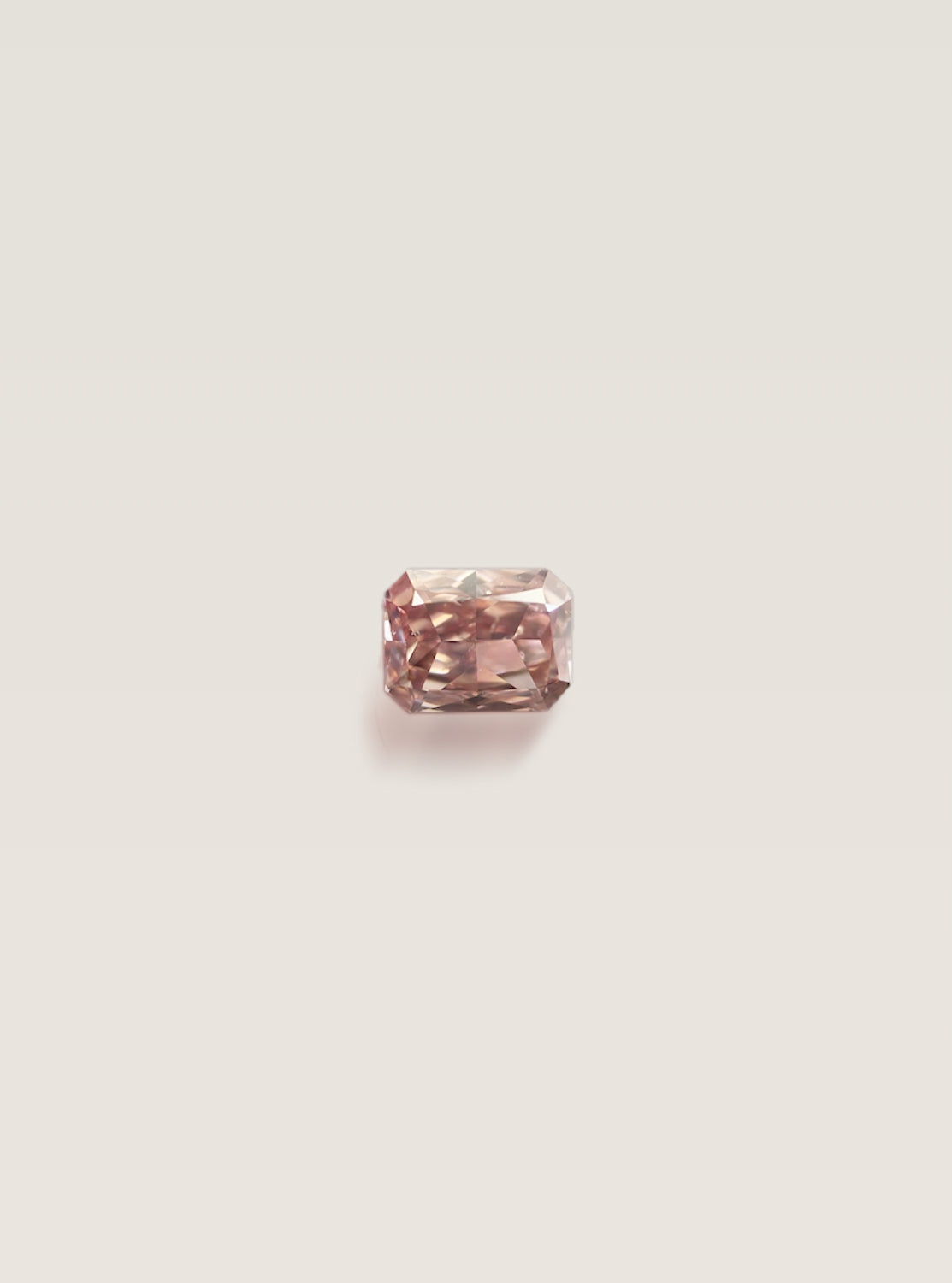 Fancy Intense Orangy Pink Diamant in 1,07 Karat, Radiant-Form