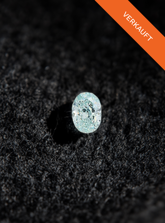 Diamond in Fancy Blue-Green, 1.01 carat, Oval Modified Brilliant
