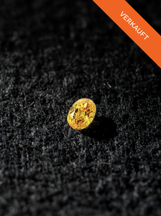 Oval 2.51 carat Fancy Vivid Orange-Yellow Diamond