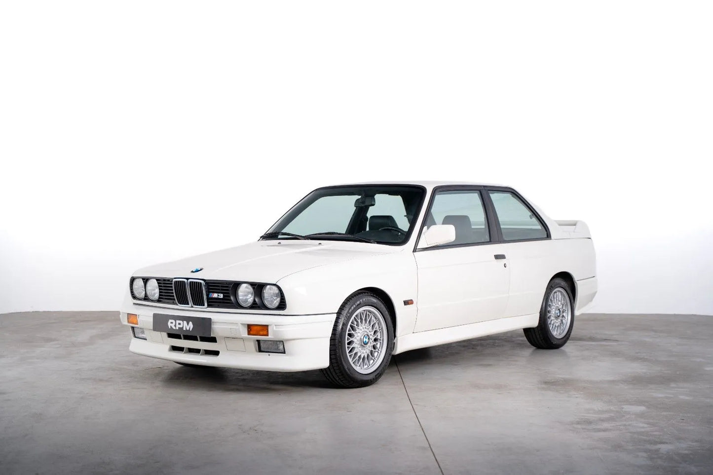 BMW E30 M3 (1987)