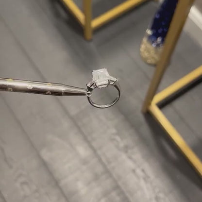 Colorless 6.01 carat emerald